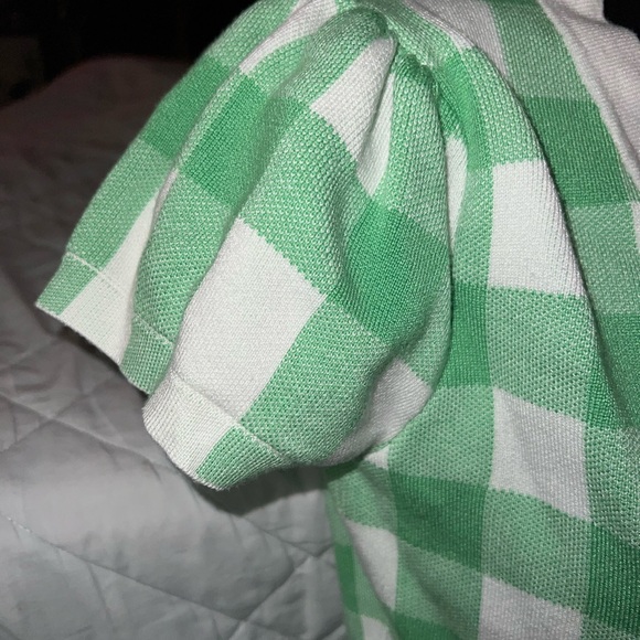 Forever 21 Short Sleeve Shrug - Picture 2 of 11